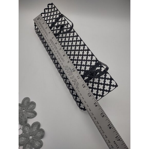 Vintage 1970s Pair of Black 14" Long Metal Clover Lattice Cutout Shelves - Picture 8 of 16